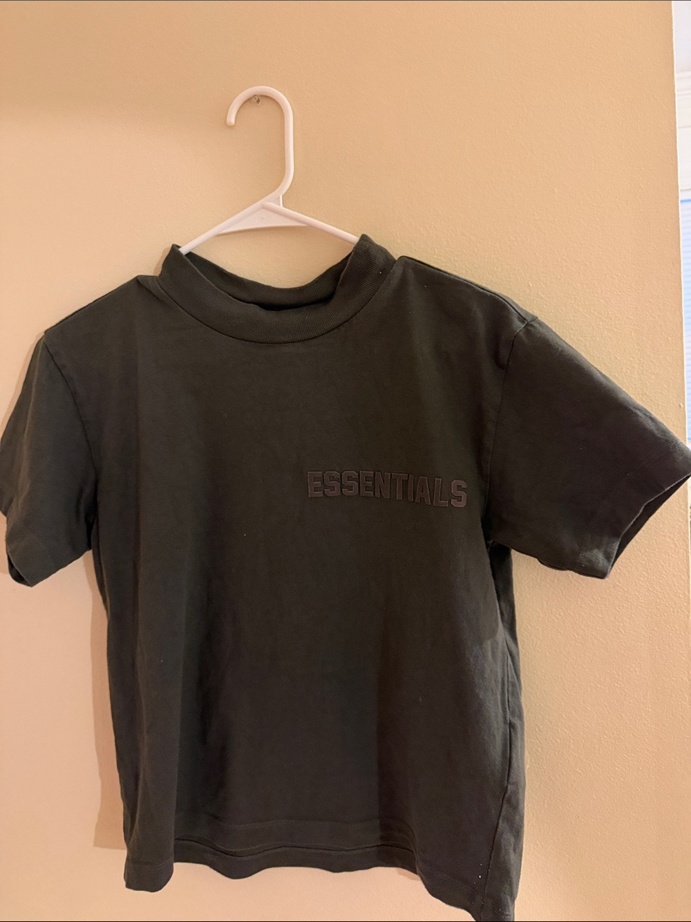ESSENTIALS Short Sleeve Tee in Charcoal